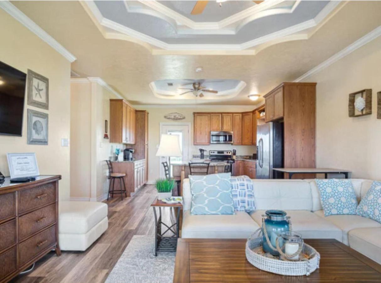 Fancy Nancy 2 Min Walk To Beach, Lyft, Pet-Friendly Bolivar Peninsula Esterno foto