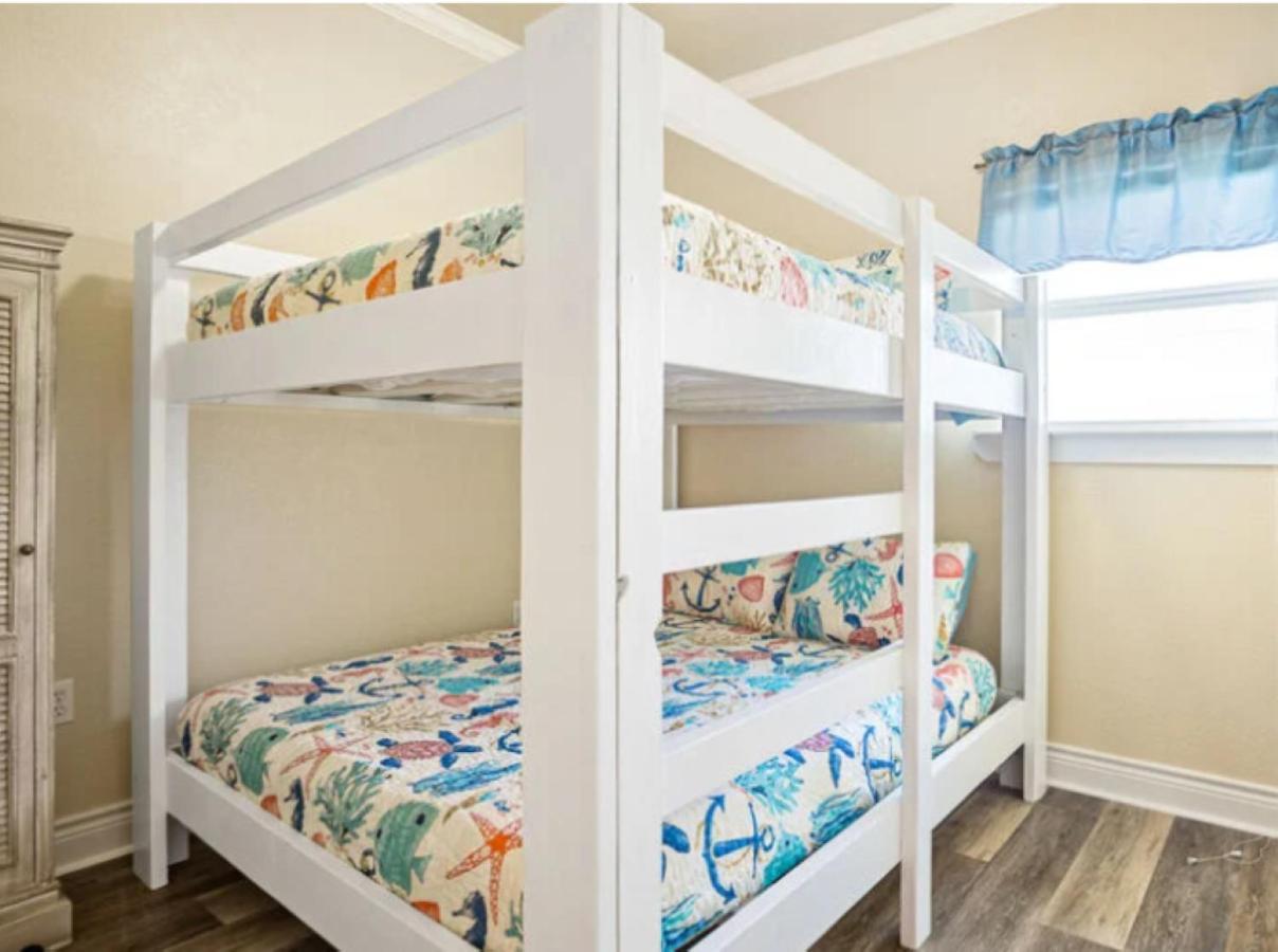 Fancy Nancy 2 Min Walk To Beach, Lyft, Pet-Friendly Bolivar Peninsula Esterno foto